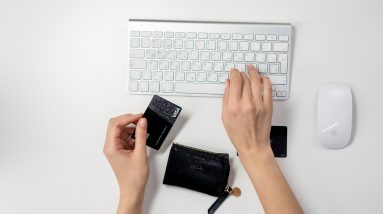 The Ultimate Guide to Launching a High-Converting Ecommerce Store 6 pexels cottonbro studio 3944405